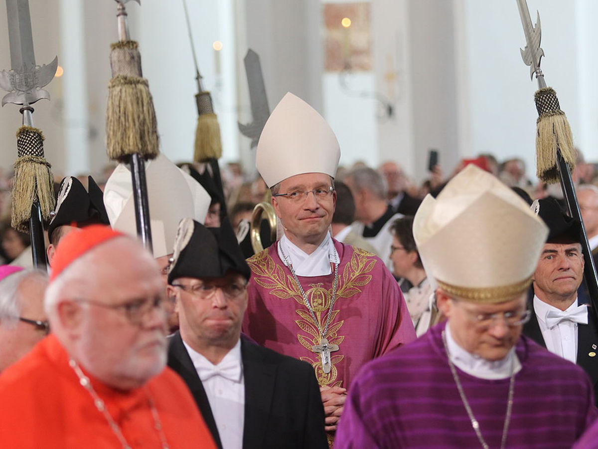 Bischof Dr. Michael Gerber feierlich in sein Amt als Bischof von Fulda eingeführt